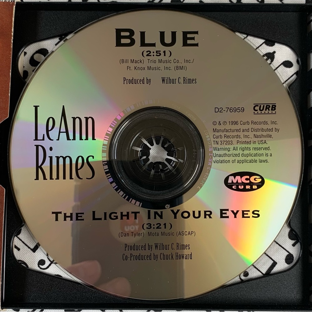 LeAnn Rimes CD. - Picture 4 of 4